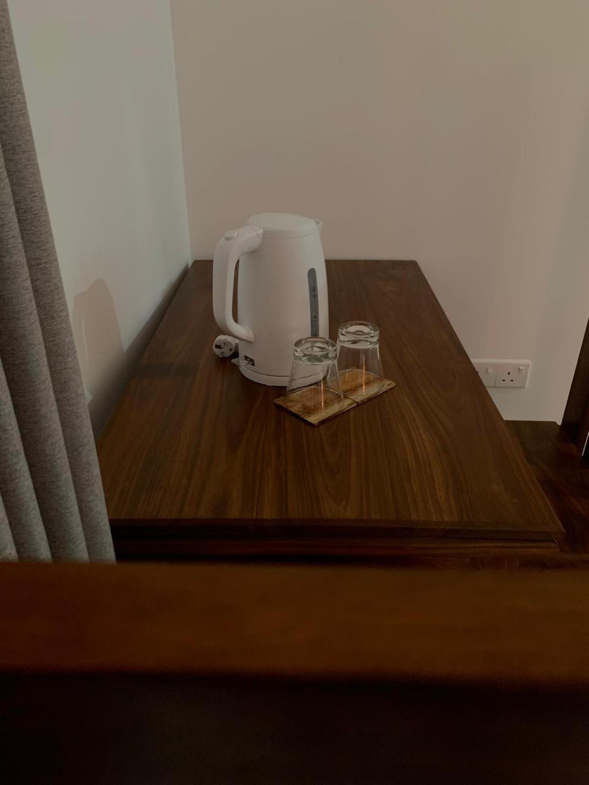 Sebastian Transit Villa With Free Shuttle Service To Airport Kotugoda المظهر الخارجي الصورة