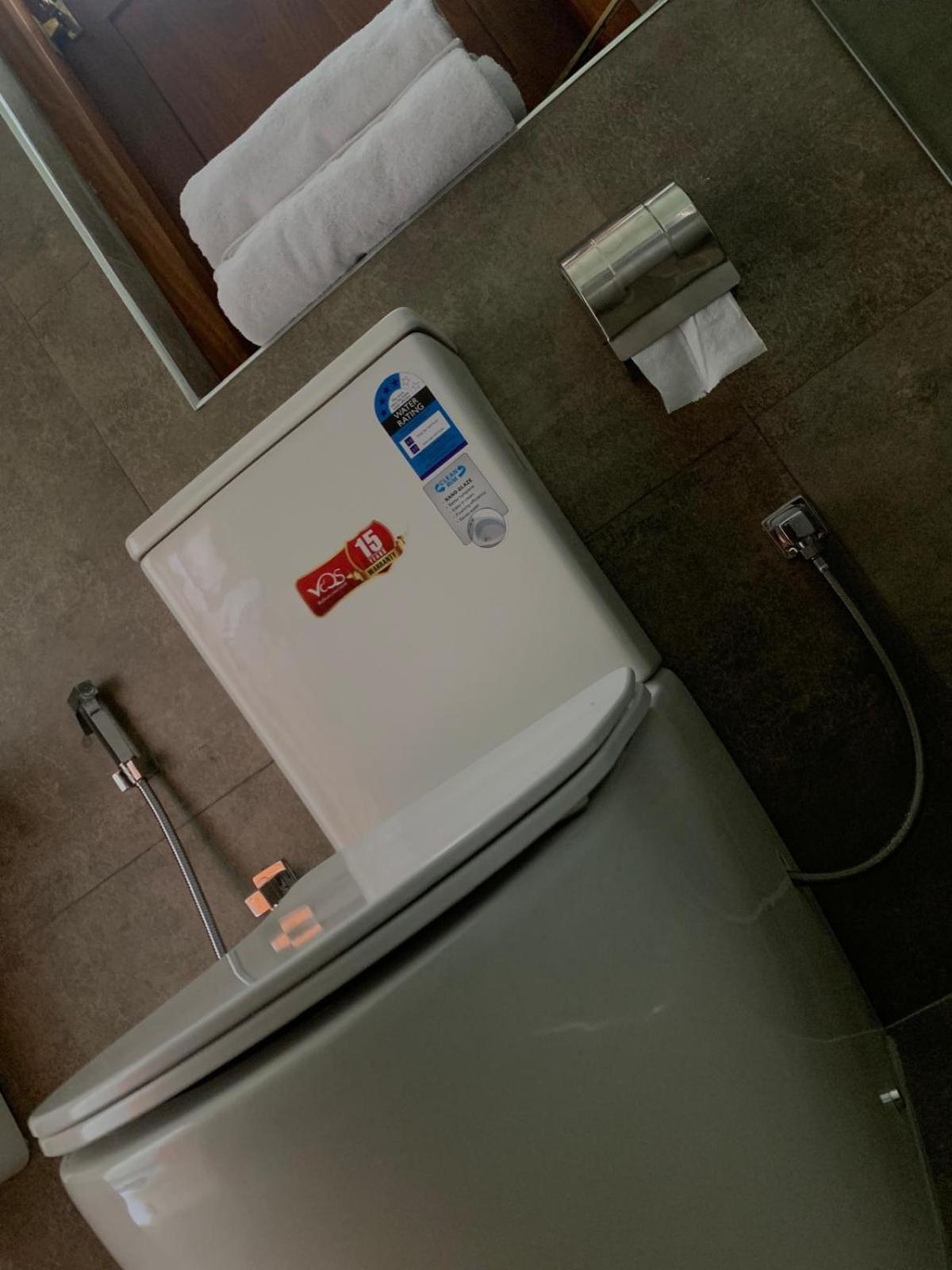 Sebastian Transit Villa With Free Shuttle Service To Airport Kotugoda المظهر الخارجي الصورة
